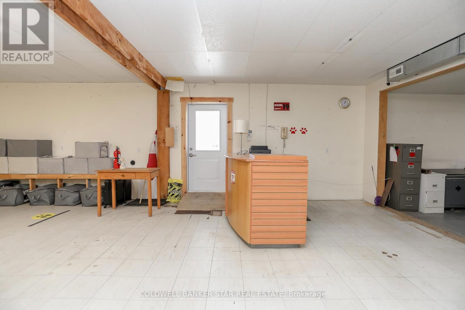 5048 IMPERIAL ROAD Image 7