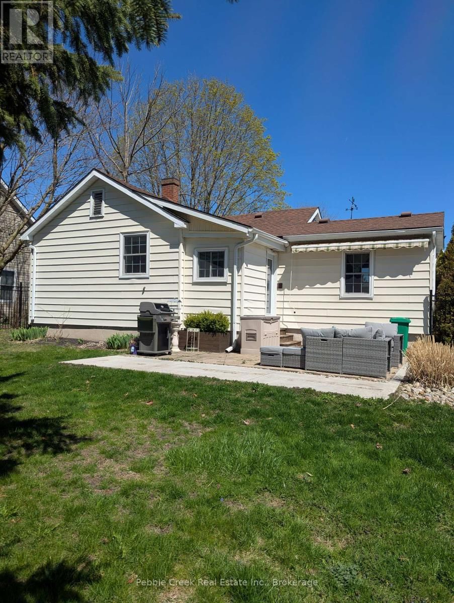 146 WELLINGTON STREET SOUTH Image 11
