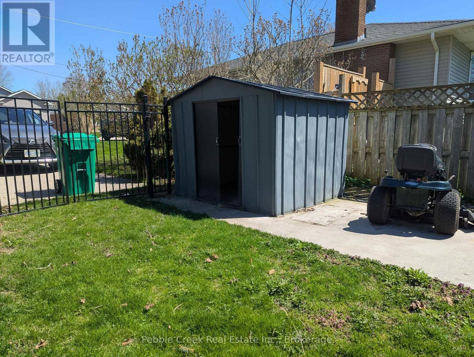 146 WELLINGTON STREET SOUTH Image 12