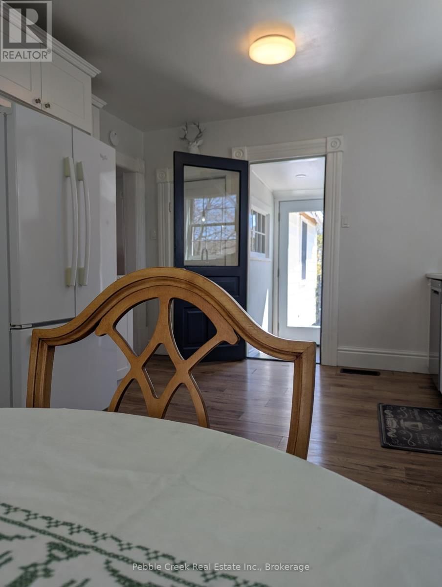 146 WELLINGTON STREET SOUTH Image 3