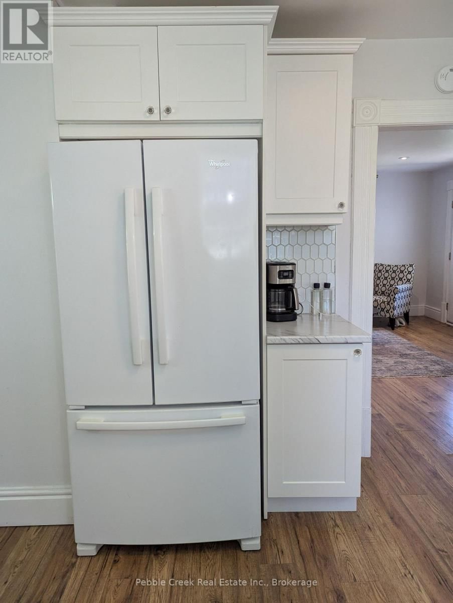 146 WELLINGTON STREET SOUTH Image 5