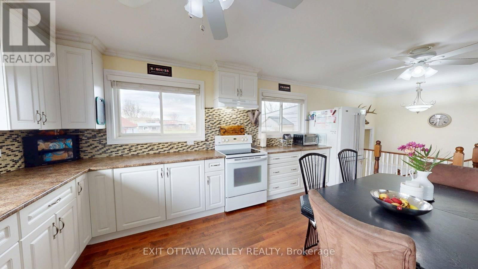 2047 LAPASSE ROAD Image 11