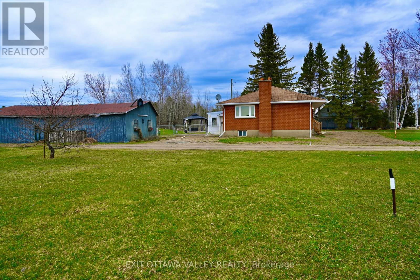 2047 LAPASSE ROAD Image 32