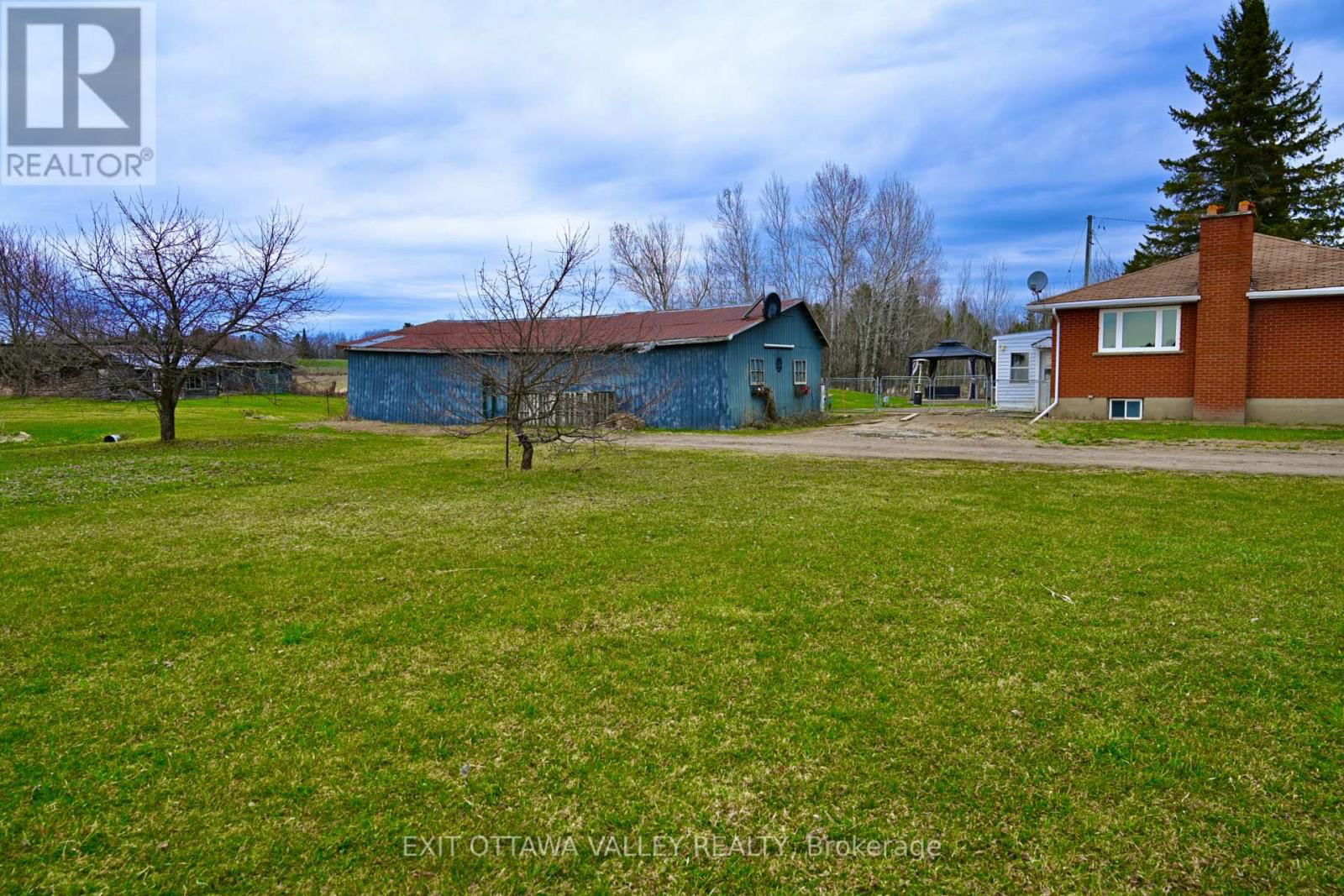 2047 LAPASSE ROAD Image 33