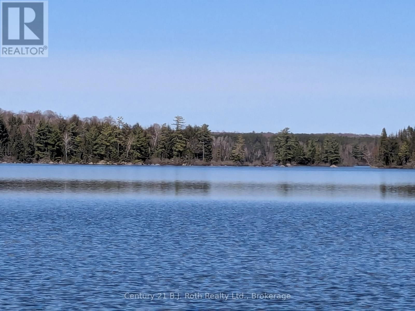 16 MACHAR POINT Image 42