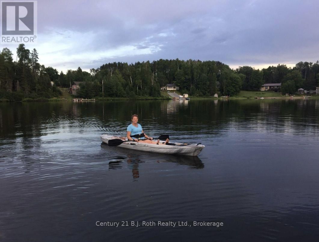 16 MACHAR POINT Image 6