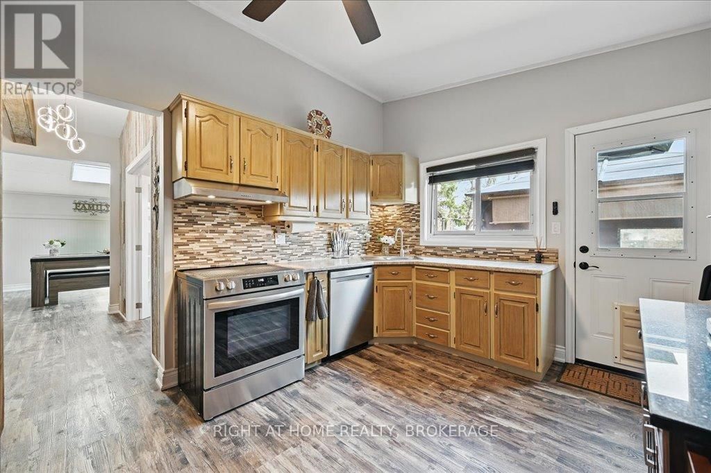 31 TAYLOR CRESCENT Image 14