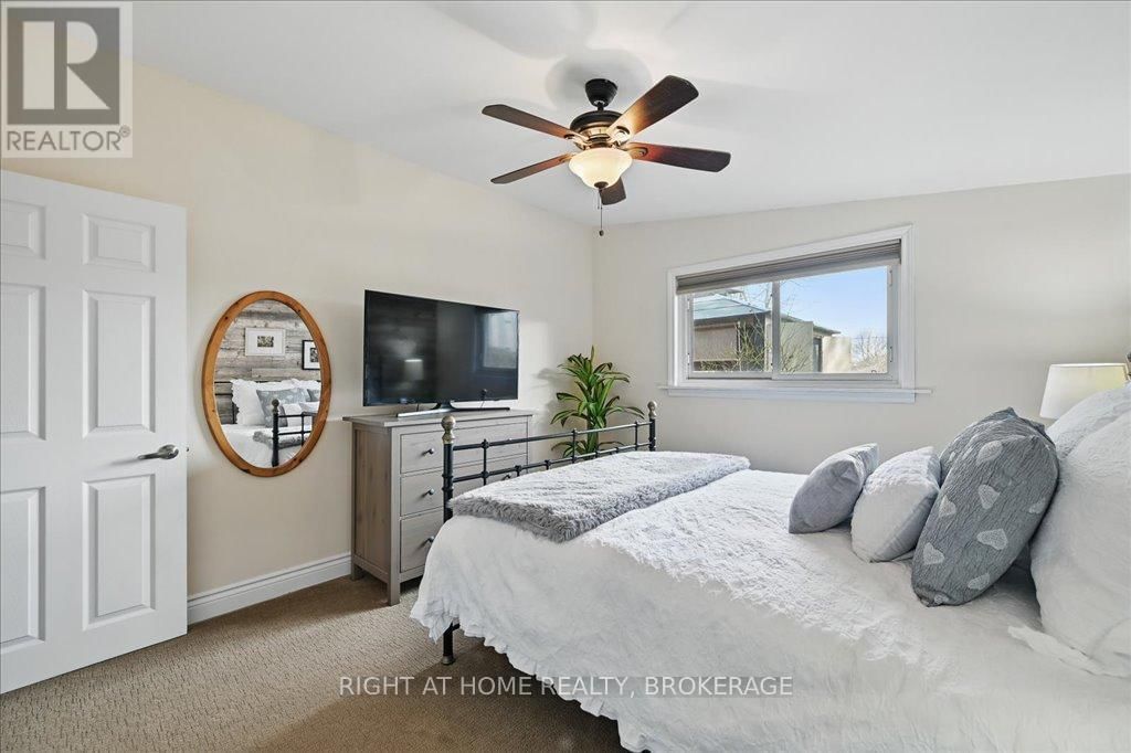 31 TAYLOR CRESCENT Image 18