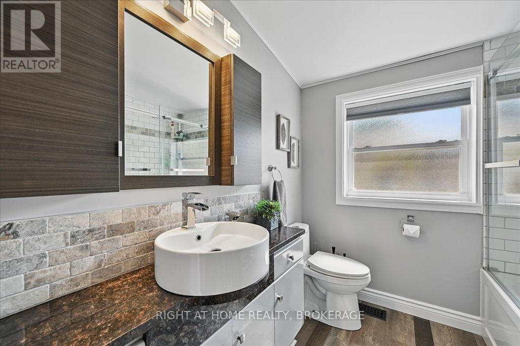 31 TAYLOR CRESCENT Image 24