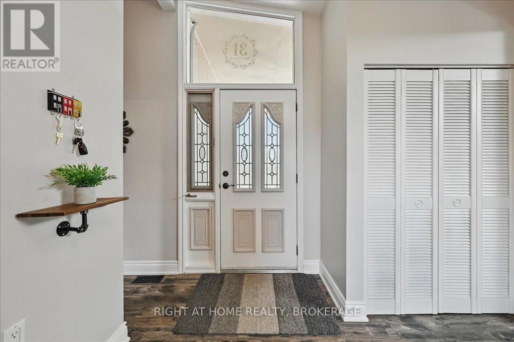 31 TAYLOR CRESCENT Image 3