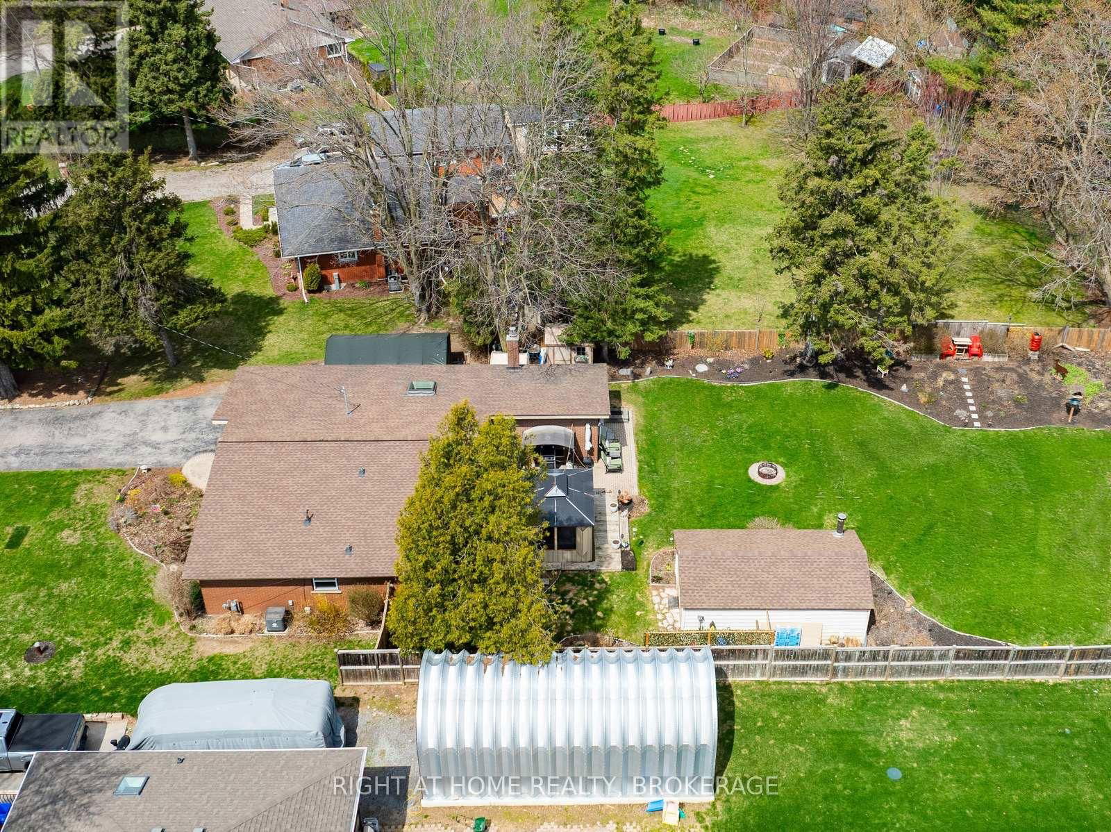 31 TAYLOR CRESCENT Image 38