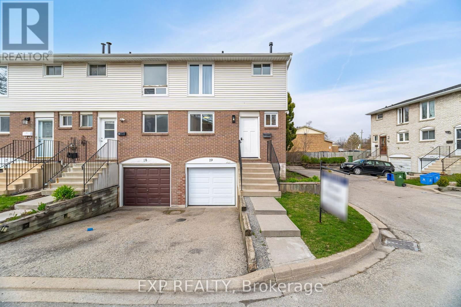 19 - 120 QUIGLEY ROAD Image 1