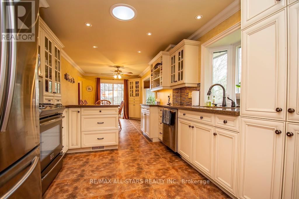 690 POST ROAD Image 11