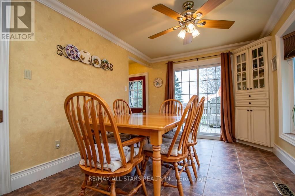 690 POST ROAD Image 16