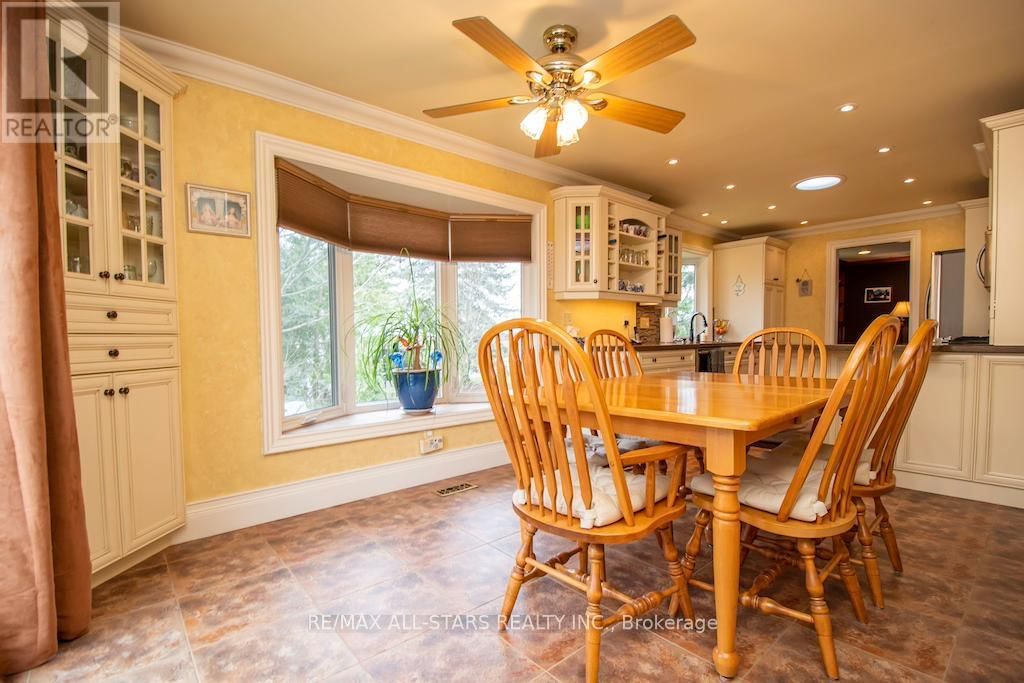 690 POST ROAD Image 17