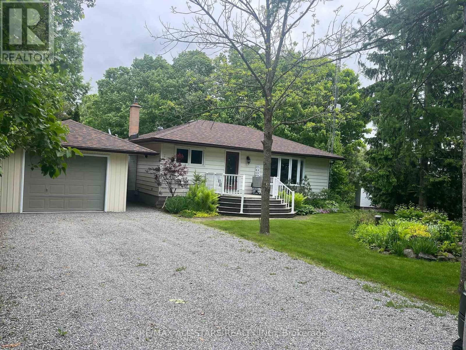 690 POST ROAD Image 2