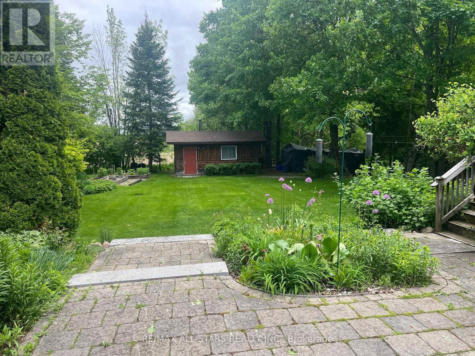 690 POST ROAD Image 36
