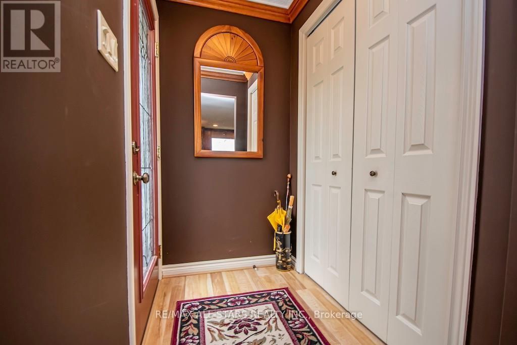 690 POST ROAD Image 4