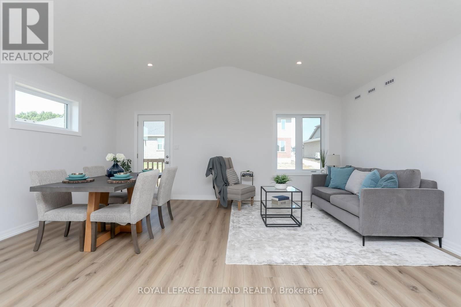 168 RENAISSANCE DRIVE Image 10