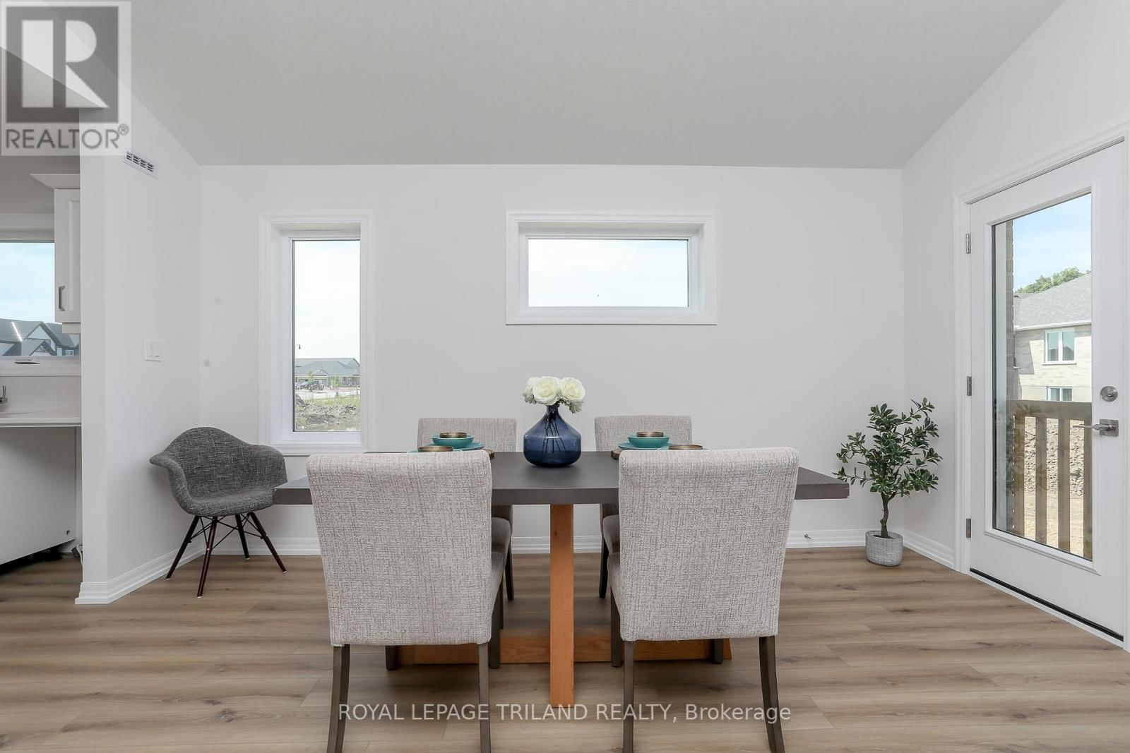 168 RENAISSANCE DRIVE Image 12