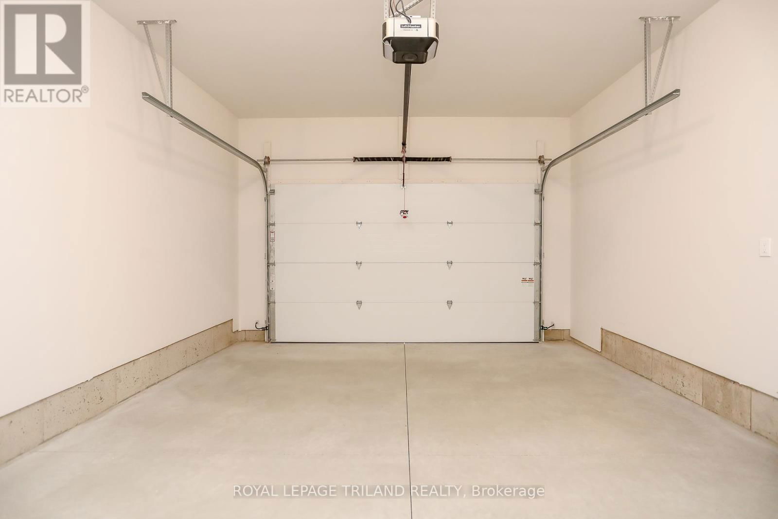 168 RENAISSANCE DRIVE Image 38