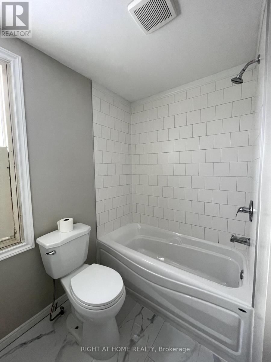 18 WELLINGTON STREET WEST Image 5