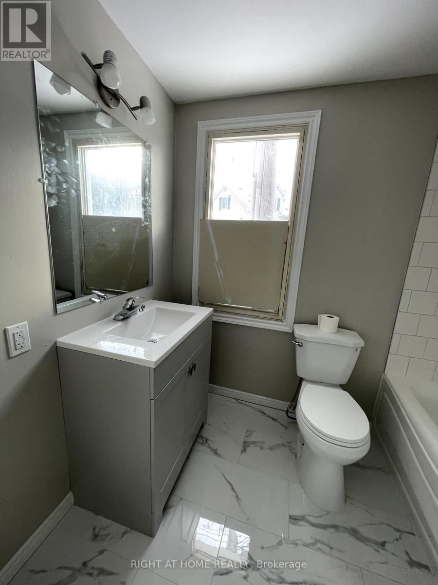 18 WELLINGTON STREET WEST Image 6