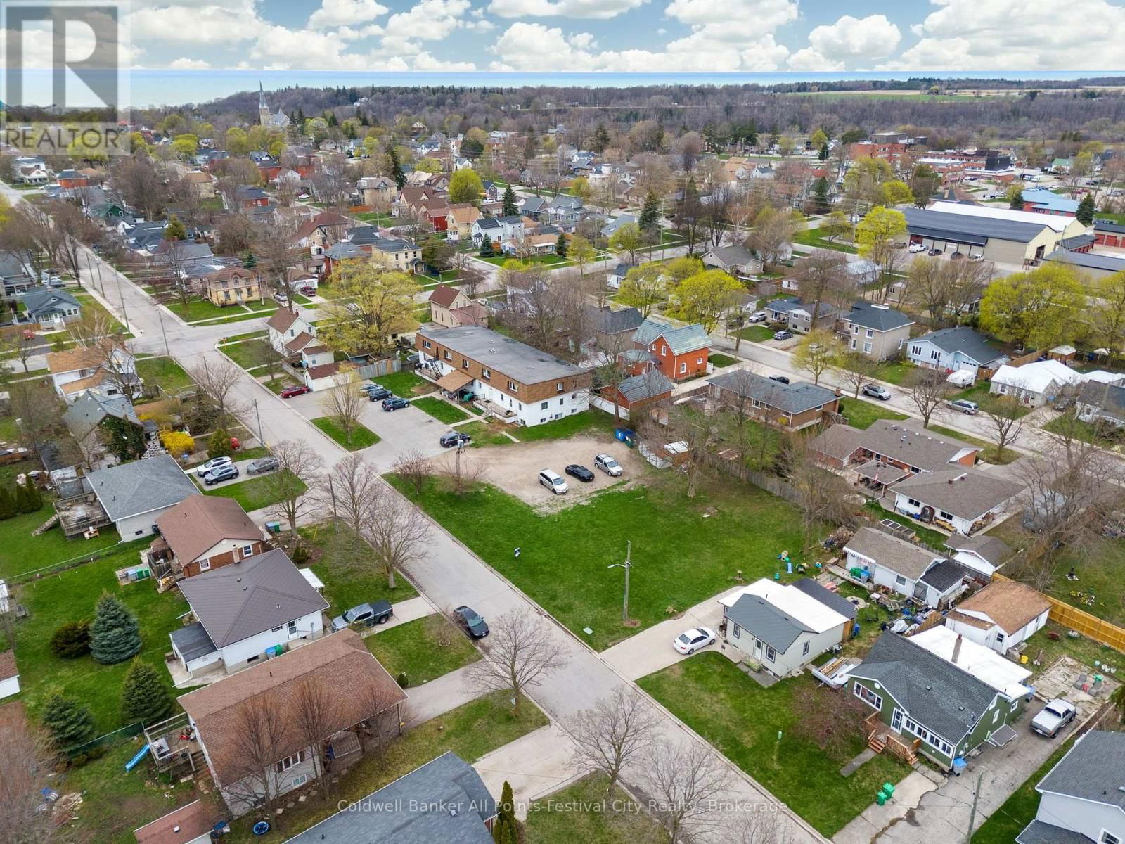 151 BRUCE STREET EAST Image 24