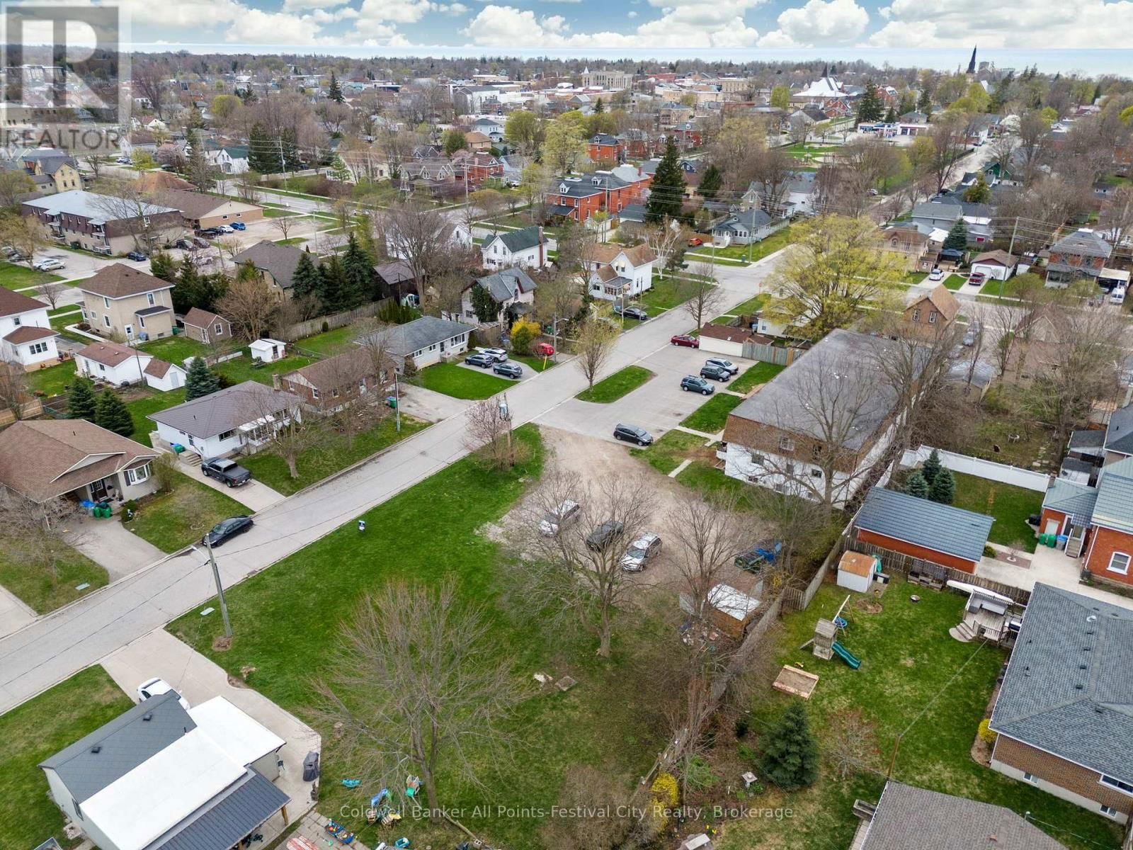151 BRUCE STREET EAST Image 25