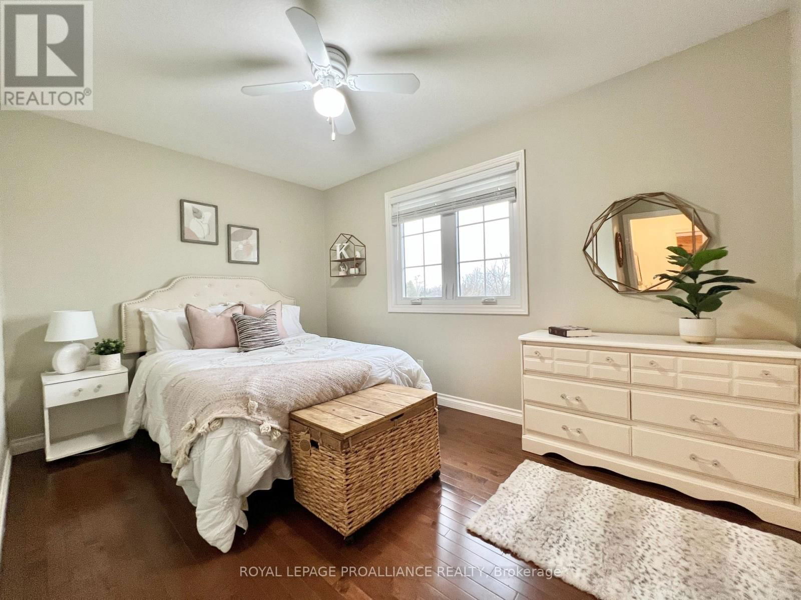 1575 CROOKSTON ROAD Image 15