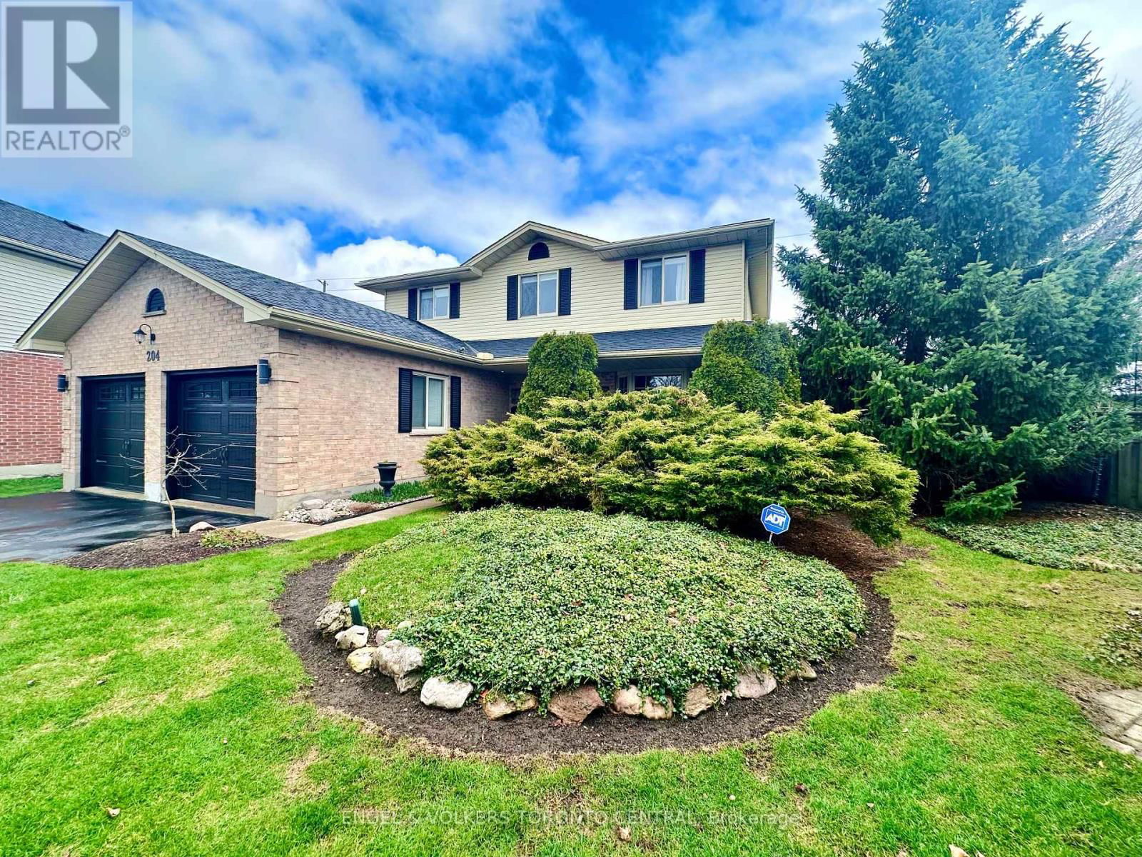 204 KILLARNEY GROVE Image 1