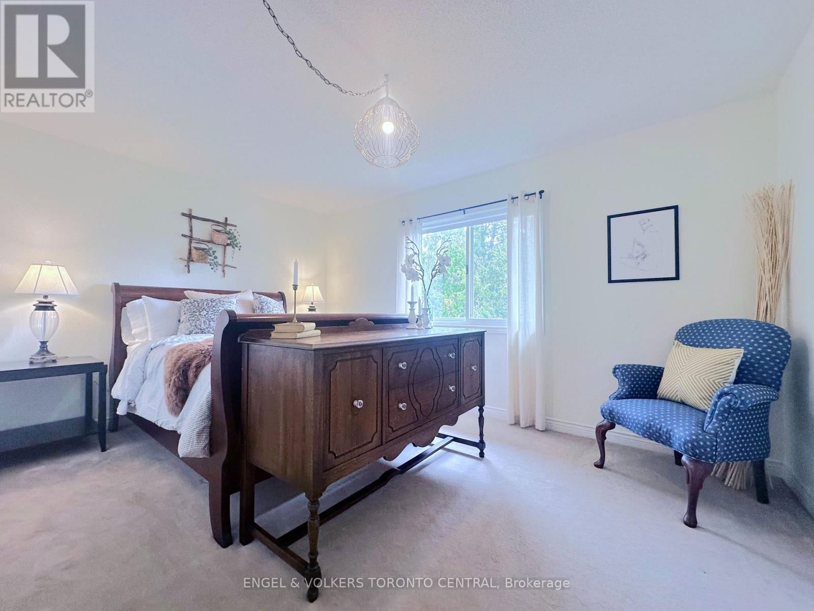204 KILLARNEY GROVE Image 27