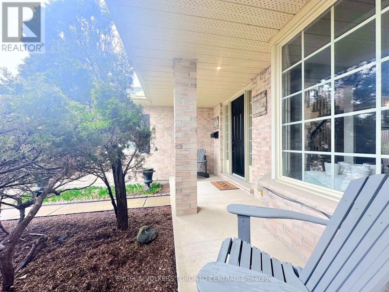 204 KILLARNEY GROVE Image 34
