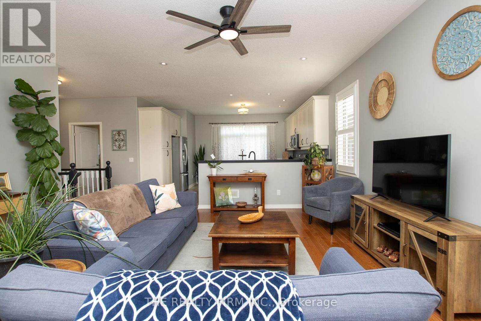 3 RODERICK COURT Image 12