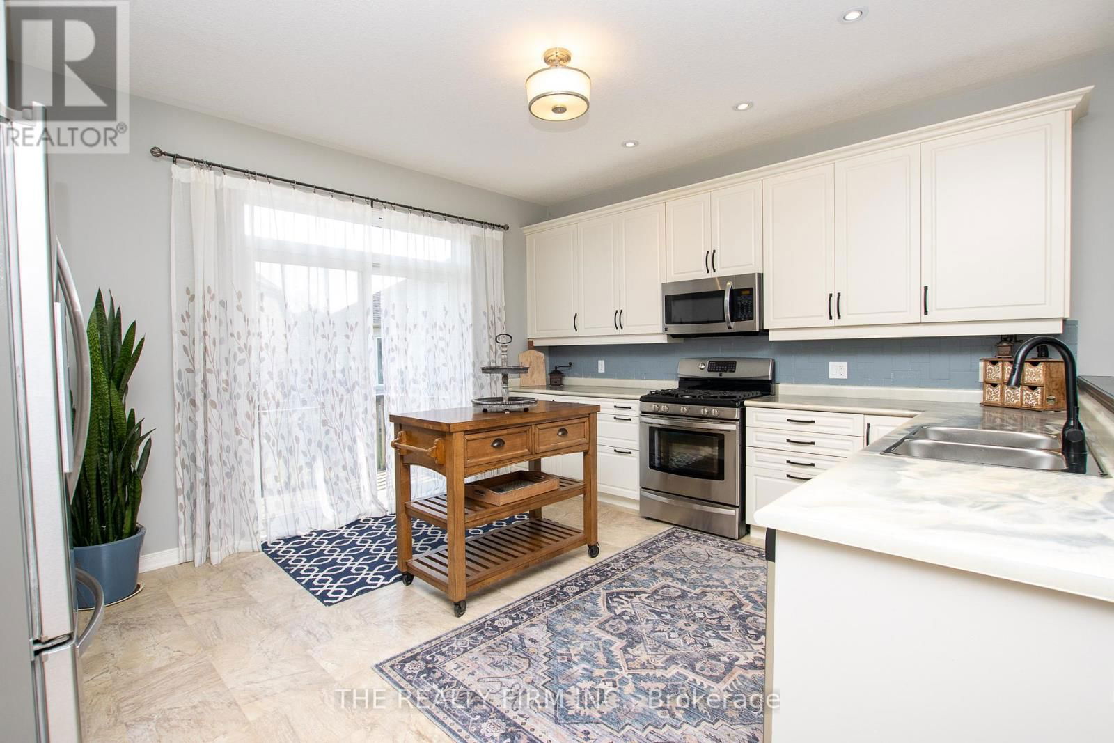 3 RODERICK COURT Image 13