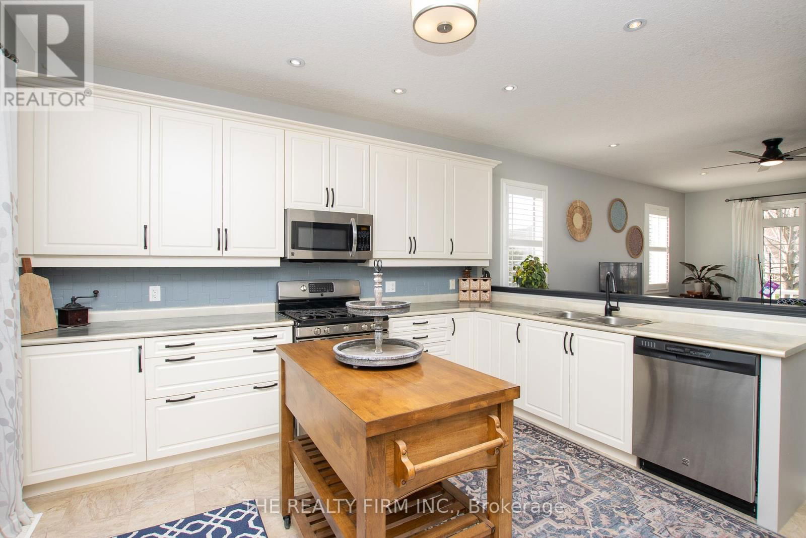 3 RODERICK COURT Image 14