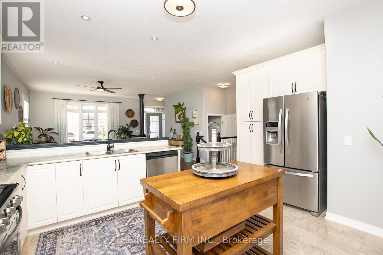 3 RODERICK COURT Image 15