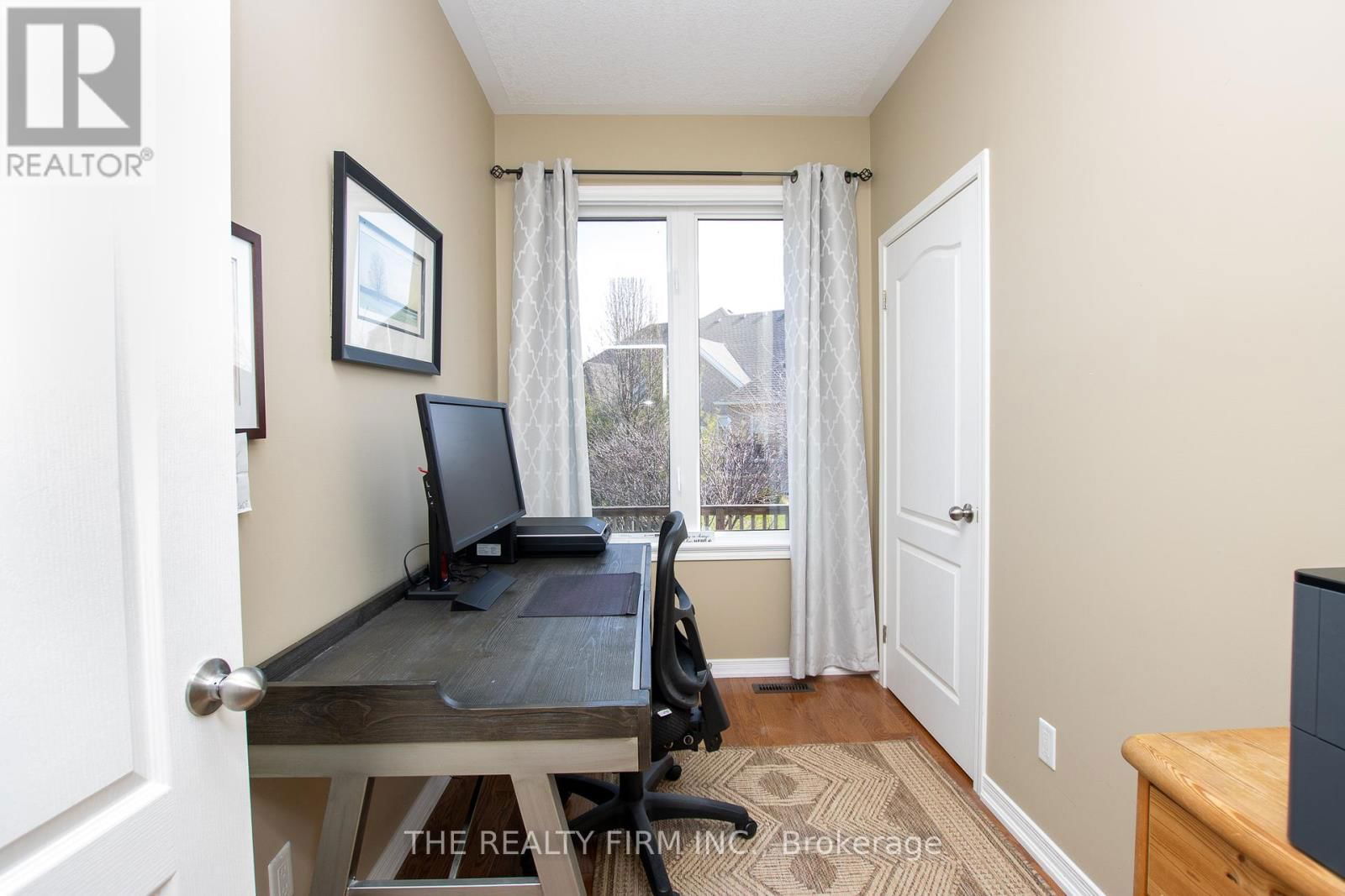 3 RODERICK COURT Image 18