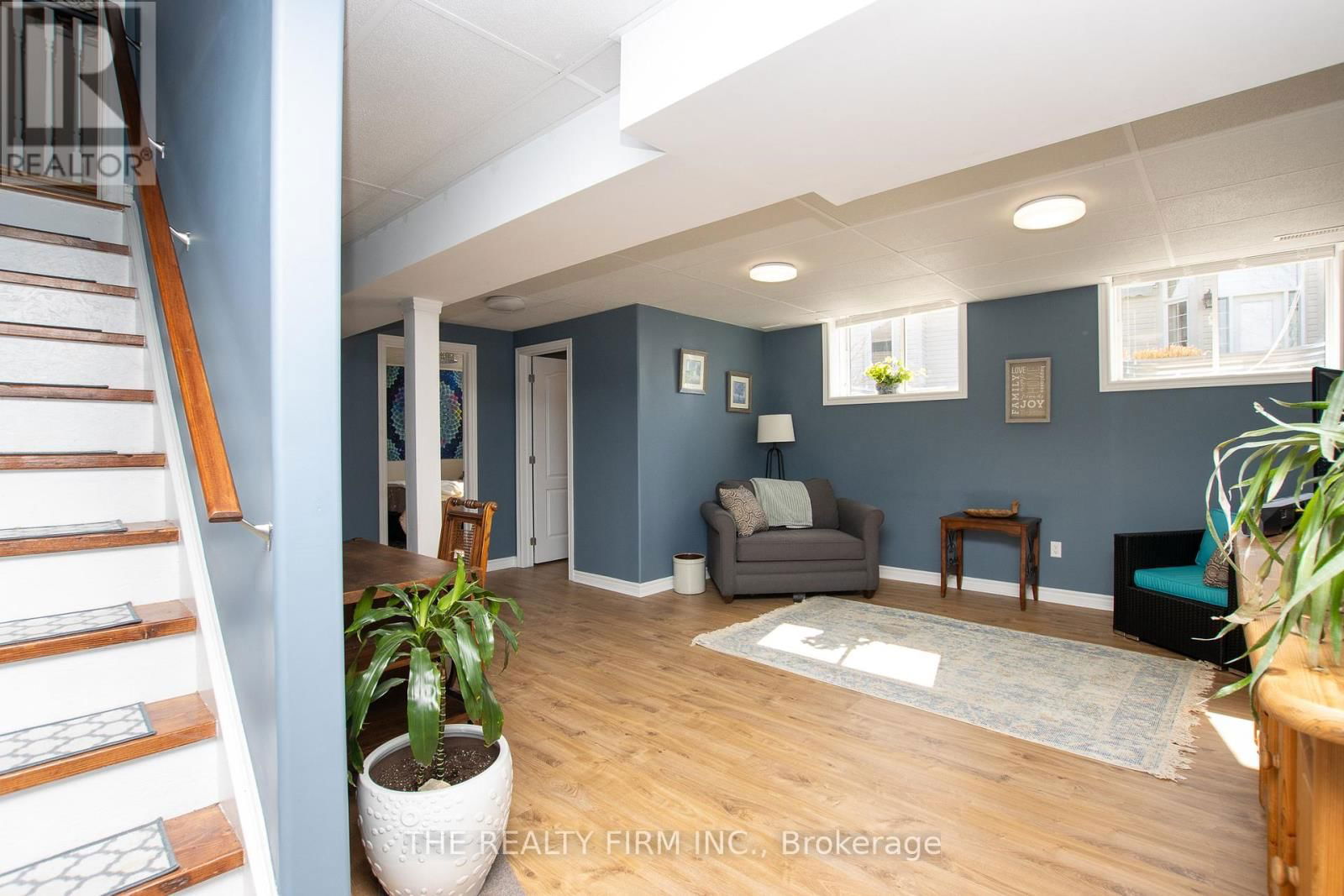 3 RODERICK COURT Image 24