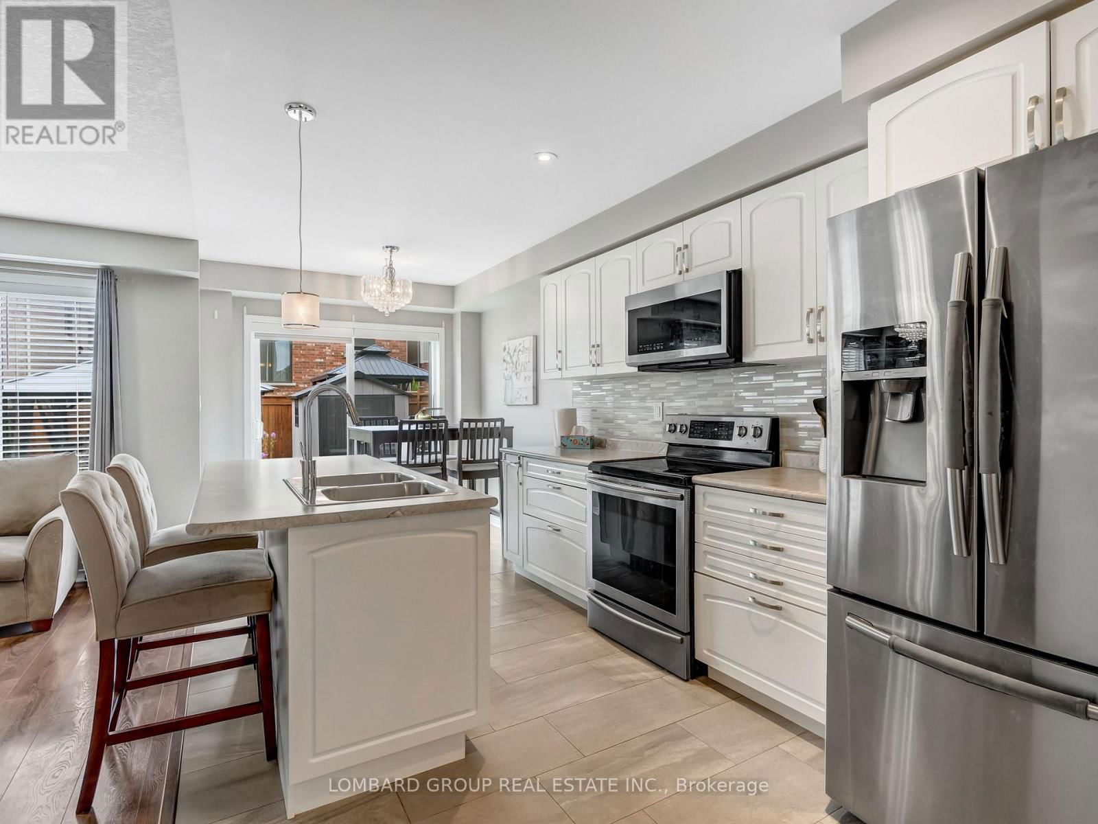 83 ARNOLD MARSHALL BOULEVARD Image 10
