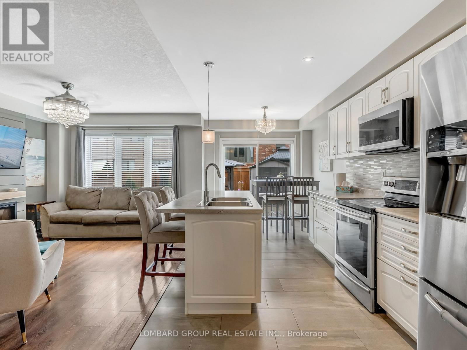 83 ARNOLD MARSHALL BOULEVARD Image 11