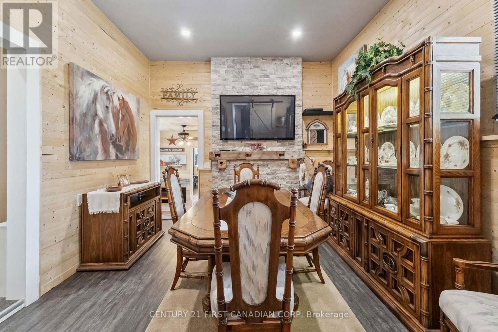 20883 REBECCA ROAD Image 17