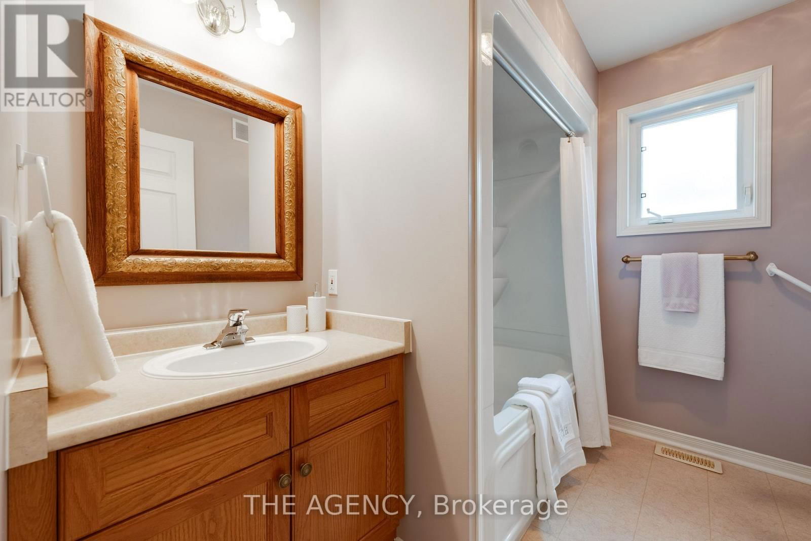 5 SPRINGWOOD CRESCENT Image 12