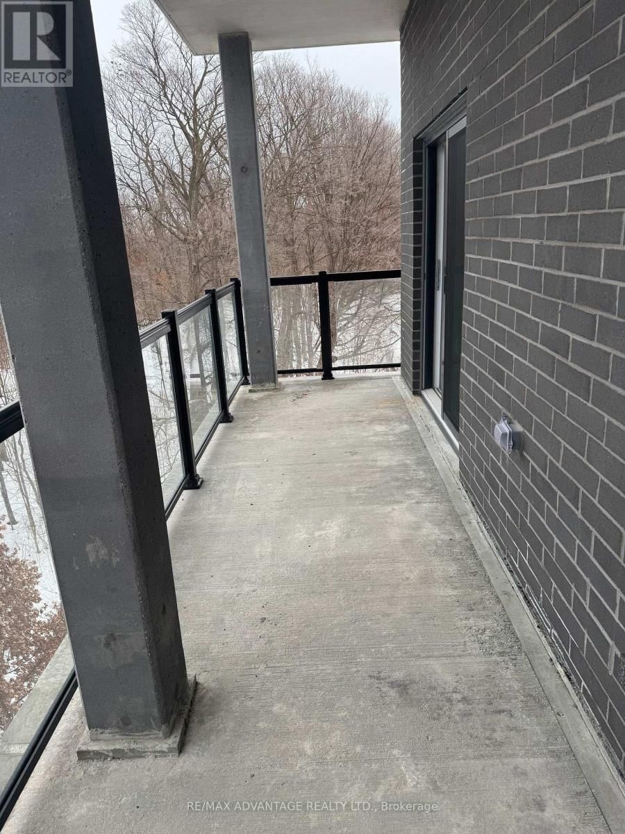 412 - 1000 LACKNER PLACE Image 1