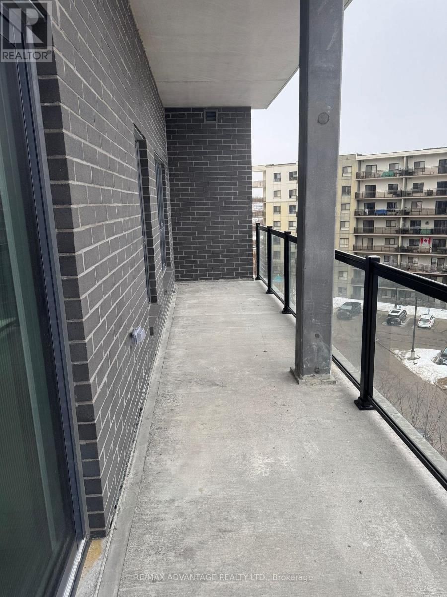 412 - 1000 LACKNER PLACE Image 2
