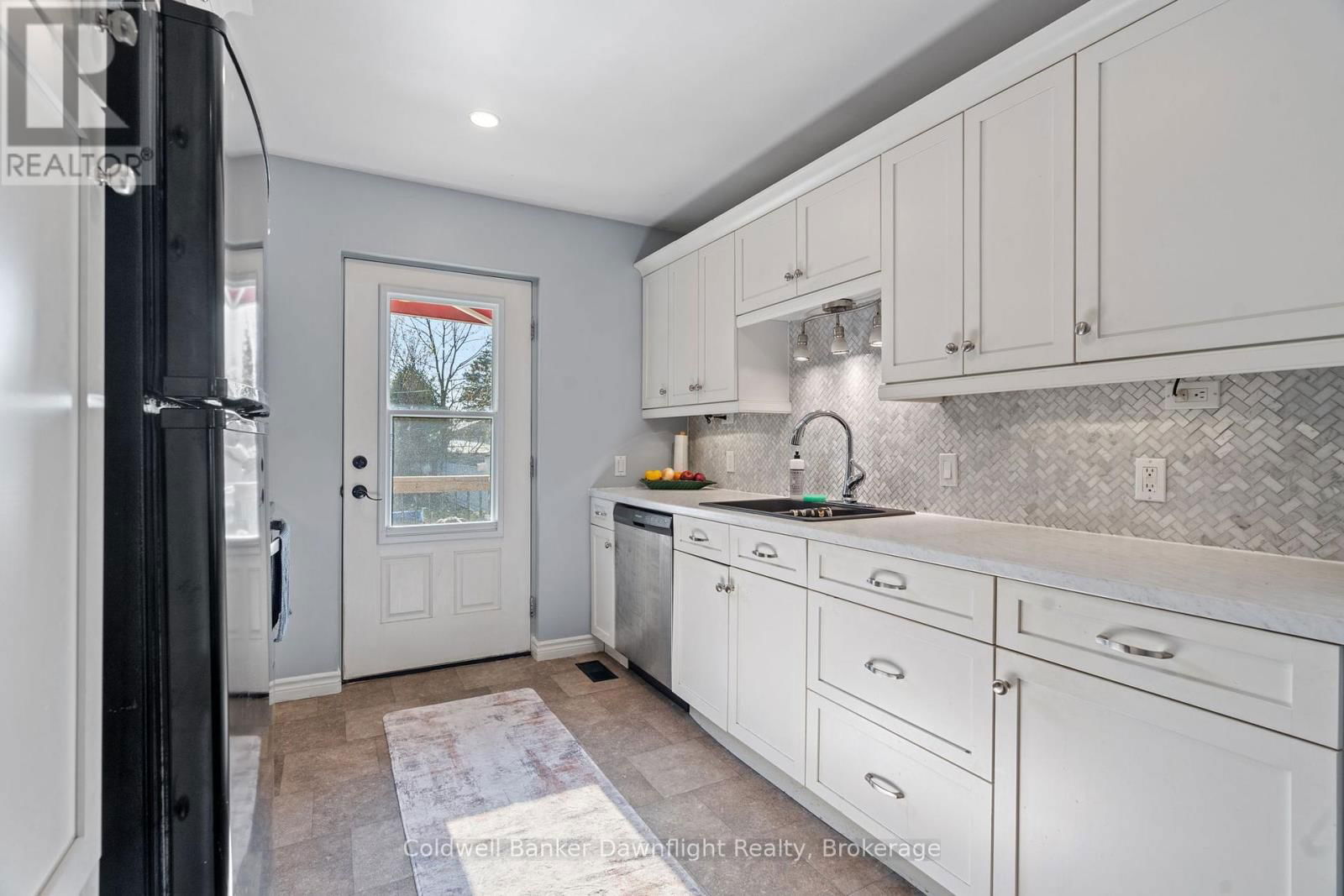 169 ANDREW STREET Image 15