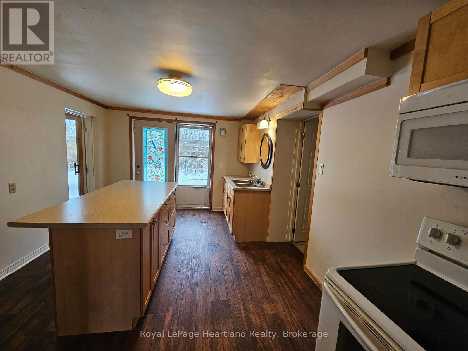 Apt. B - 43 TRAFALGAR STREET Image 3