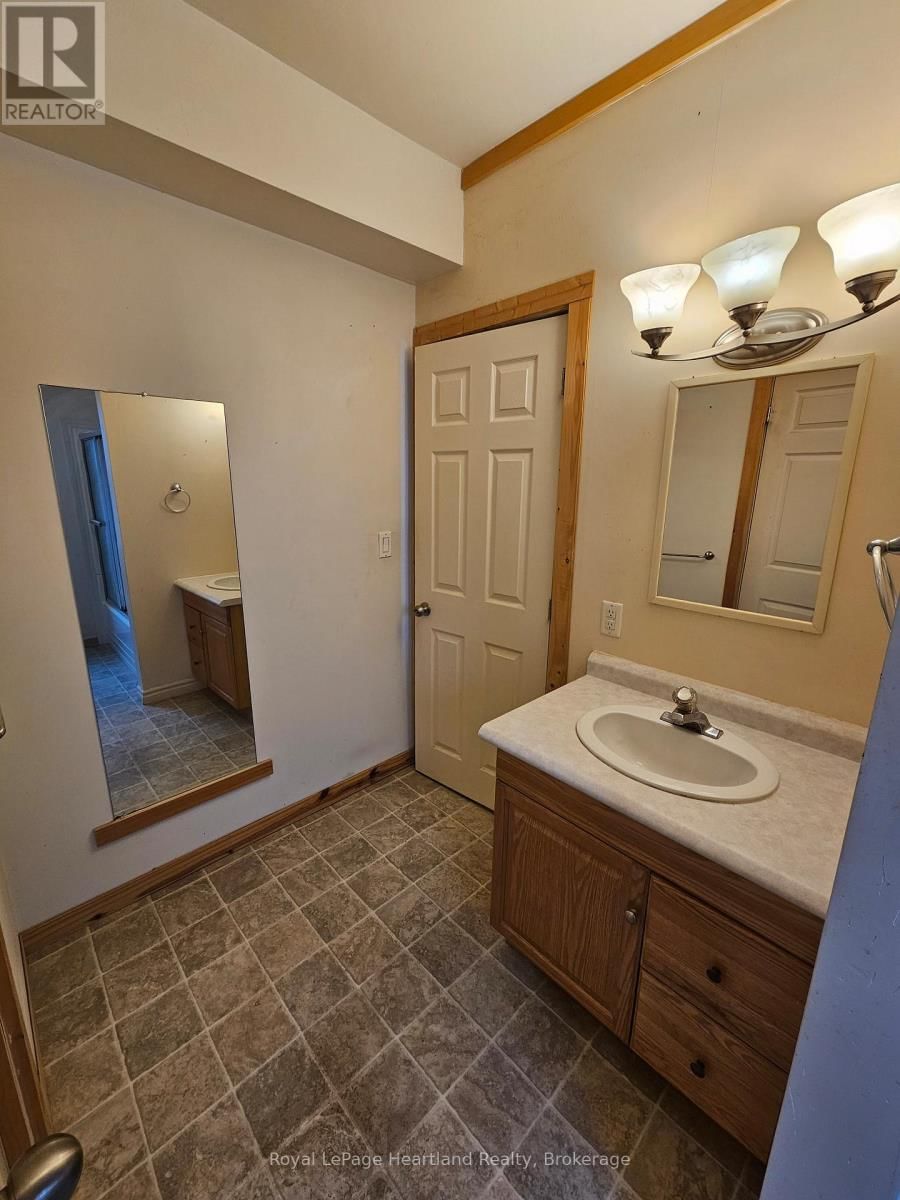 Apt. B - 43 TRAFALGAR STREET Image 7