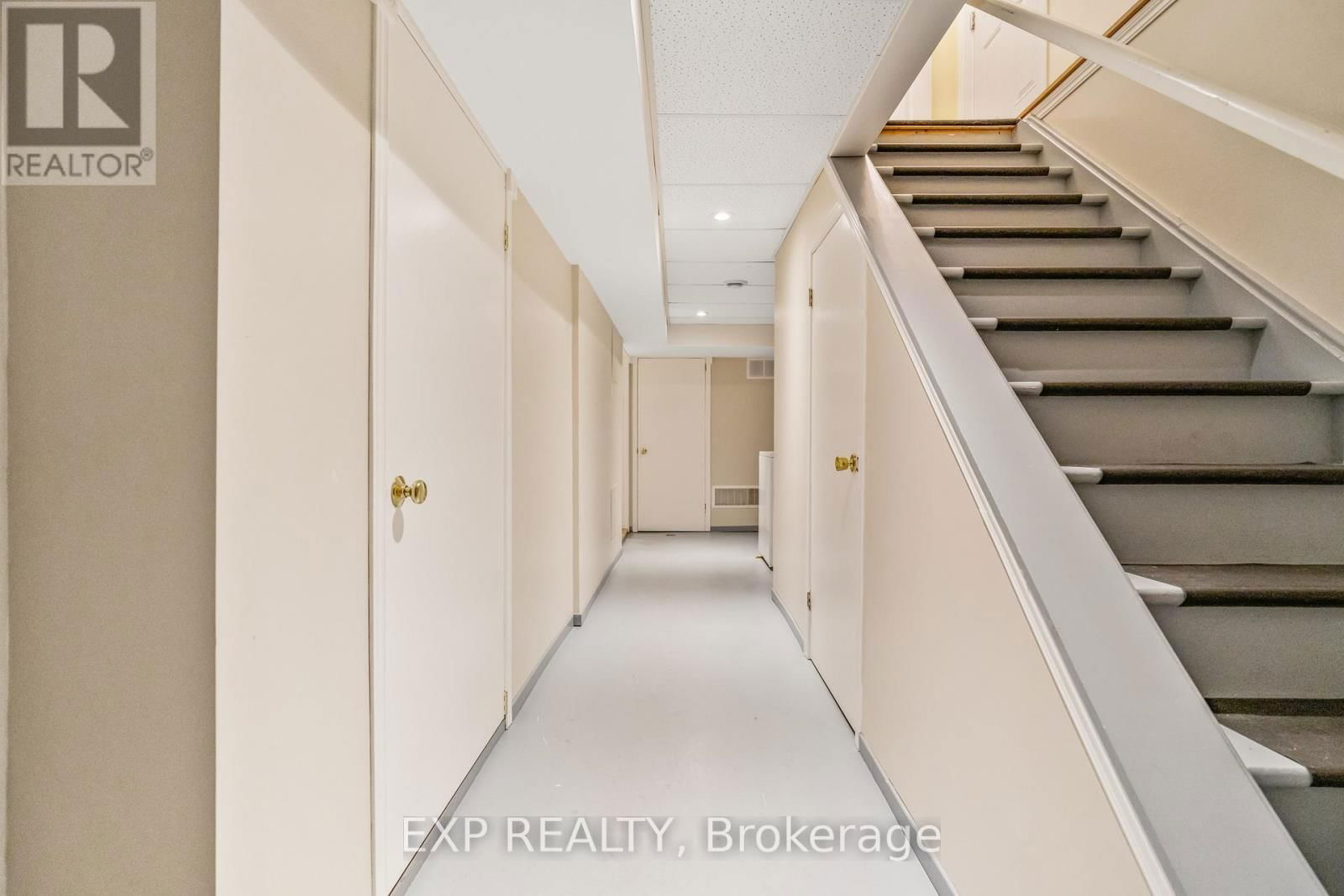 69 LONGDEN PLACE Image 33