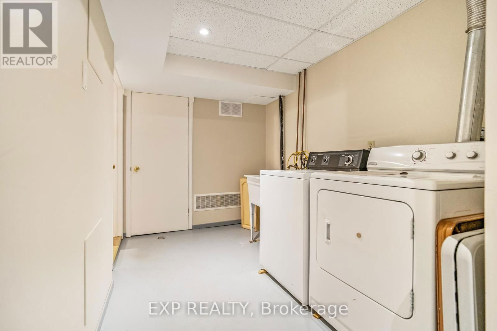 69 LONGDEN PLACE Image 34